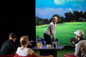 Player in sim_friends_DK_Simgolf_423A0666_2020_11_SIM